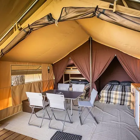 Huttopia D'aureilhan - Mimizan אתר קמפינג *